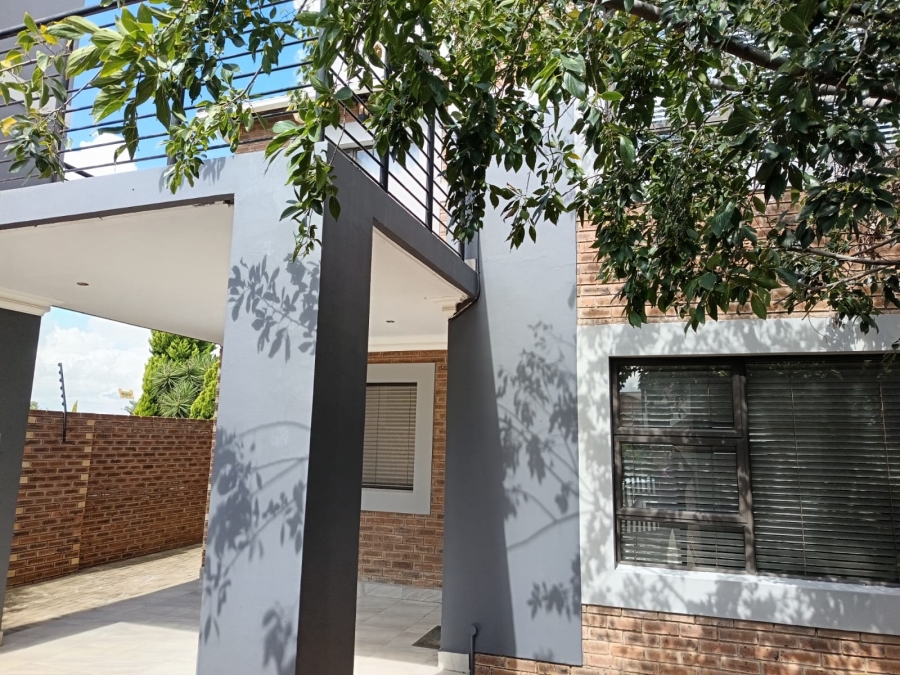 3 Bedroom Property for Sale in Heuwelsig Free State